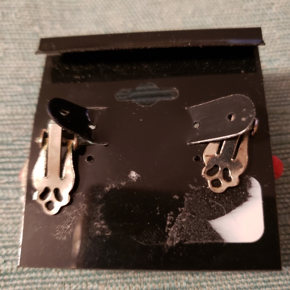 Patriotic Red White Blue Vintage Clip On Earrings - Picture 2 of 2